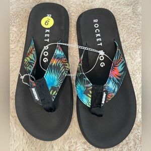NWT, tropical multi colored slippers, beach, pool or everyday wear Size 9